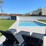 Amazing House On The Ferienhaus Marinhas (Braga)