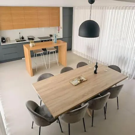 Amazing House On The Marinhas (Braga)