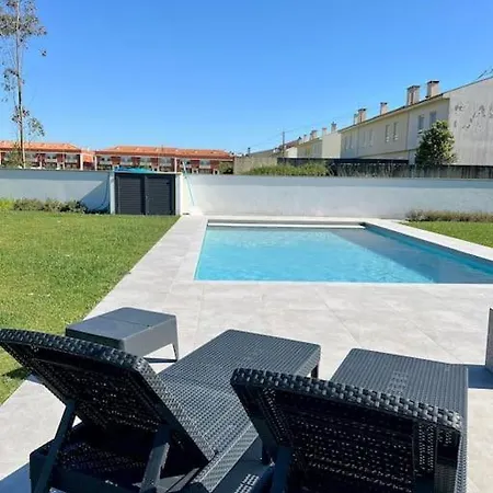 Amazing House On The Ferienhaus Marinhas (Braga)