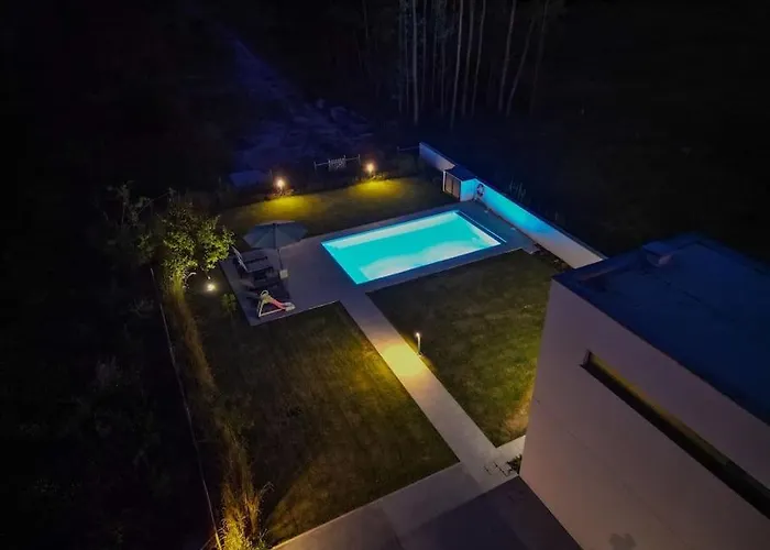 Amazing House On The * Marinhas (Braga)